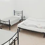 La Rupe E Il Giardino * מנפרדוניה