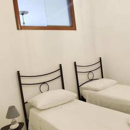 La Rupe E Il Giardino Apartman *